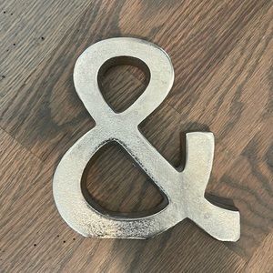 Silver Metal ‘&’ Sign